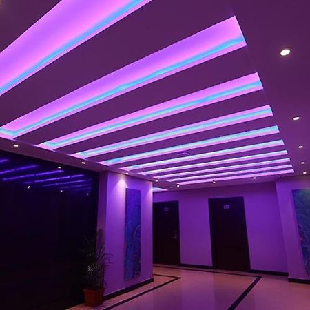 Hotel Emirates Kannangad Dış mekan fotoğraf