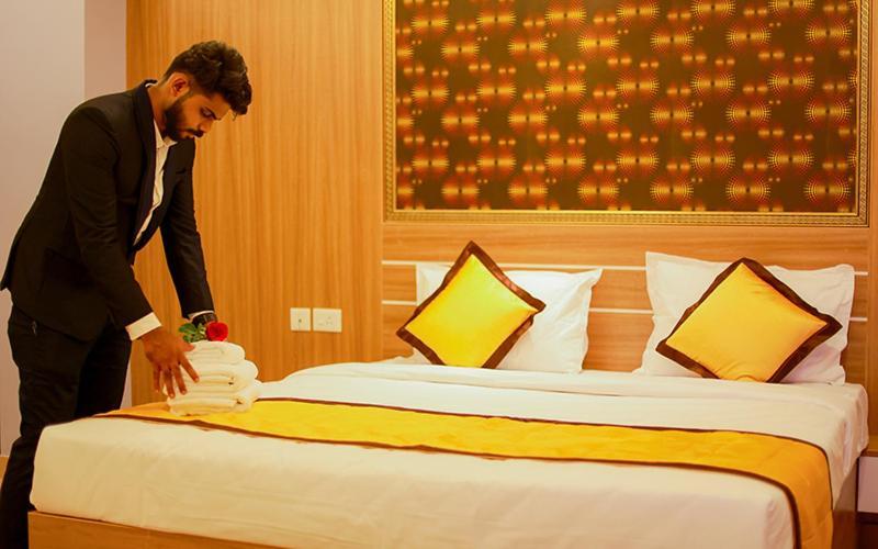 Hotel Emirates Kannangad Dış mekan fotoğraf