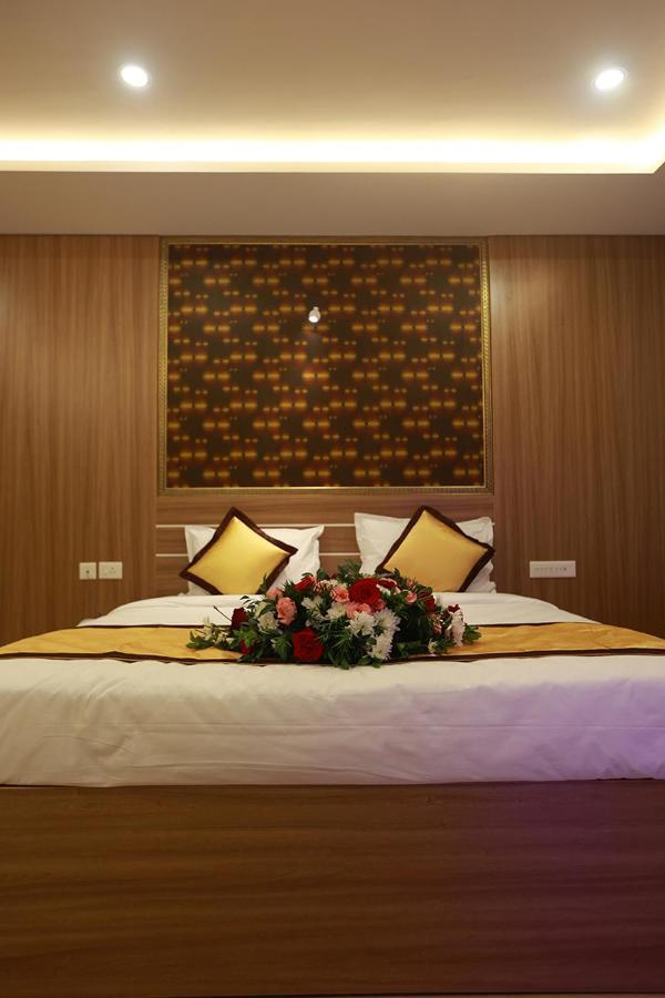 Hotel Emirates Kannangad Dış mekan fotoğraf